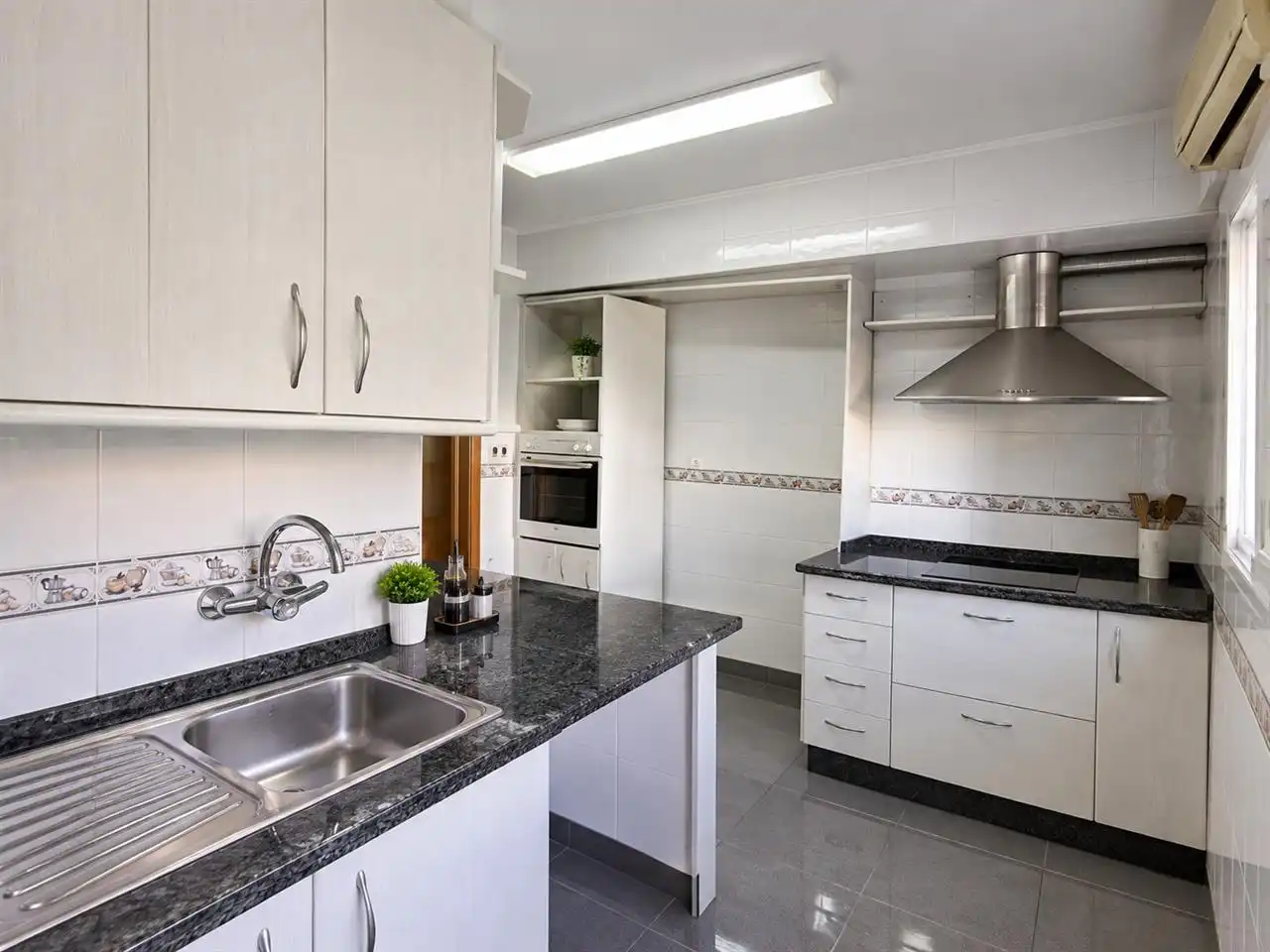 Piso con ascensor en venta en Carretera de Cádiz, imagen 5