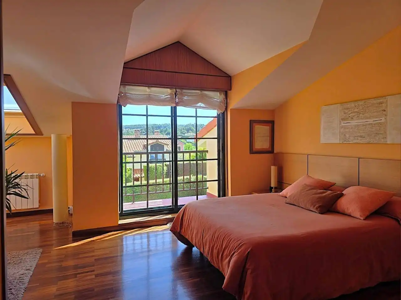 Schlafzimmer von Einfamilien-Reihenhaus zum Verkauf in Sada (A Coruña) mit Klimaanlage, Heizung und Privatgarten