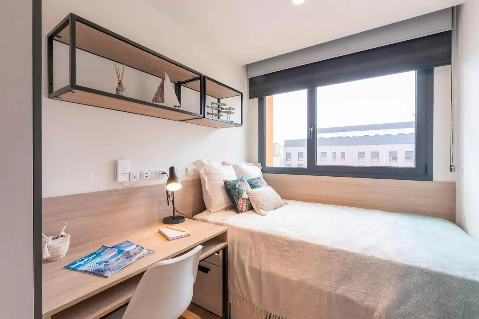 Schlafzimmer von Gebäude zur Miete in Barcelona