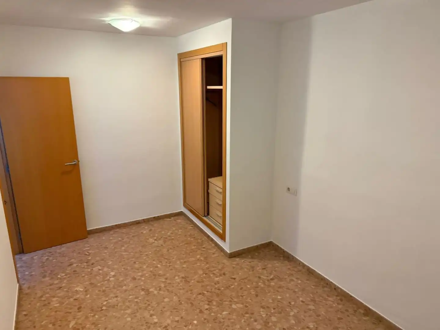 Schlafzimmer von Dachboden zur Miete in Vila-real mit Klimaanlage