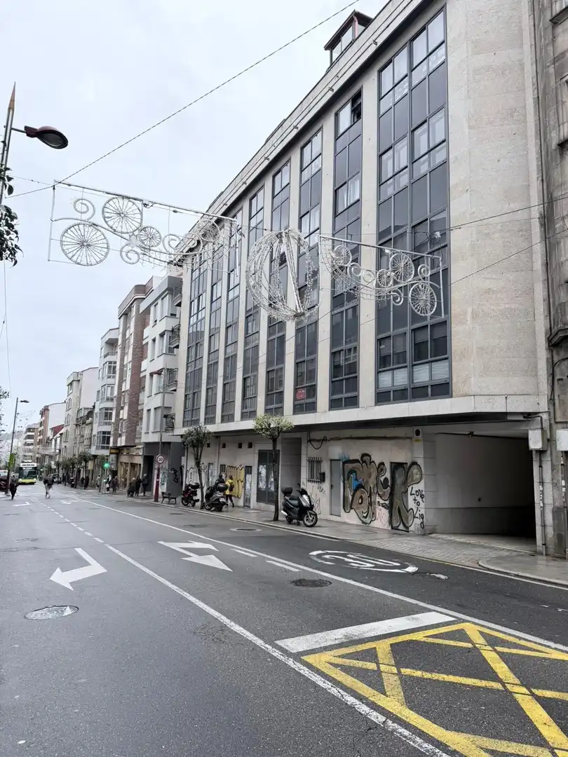 Local comercial en venta en Teis, imagen 2