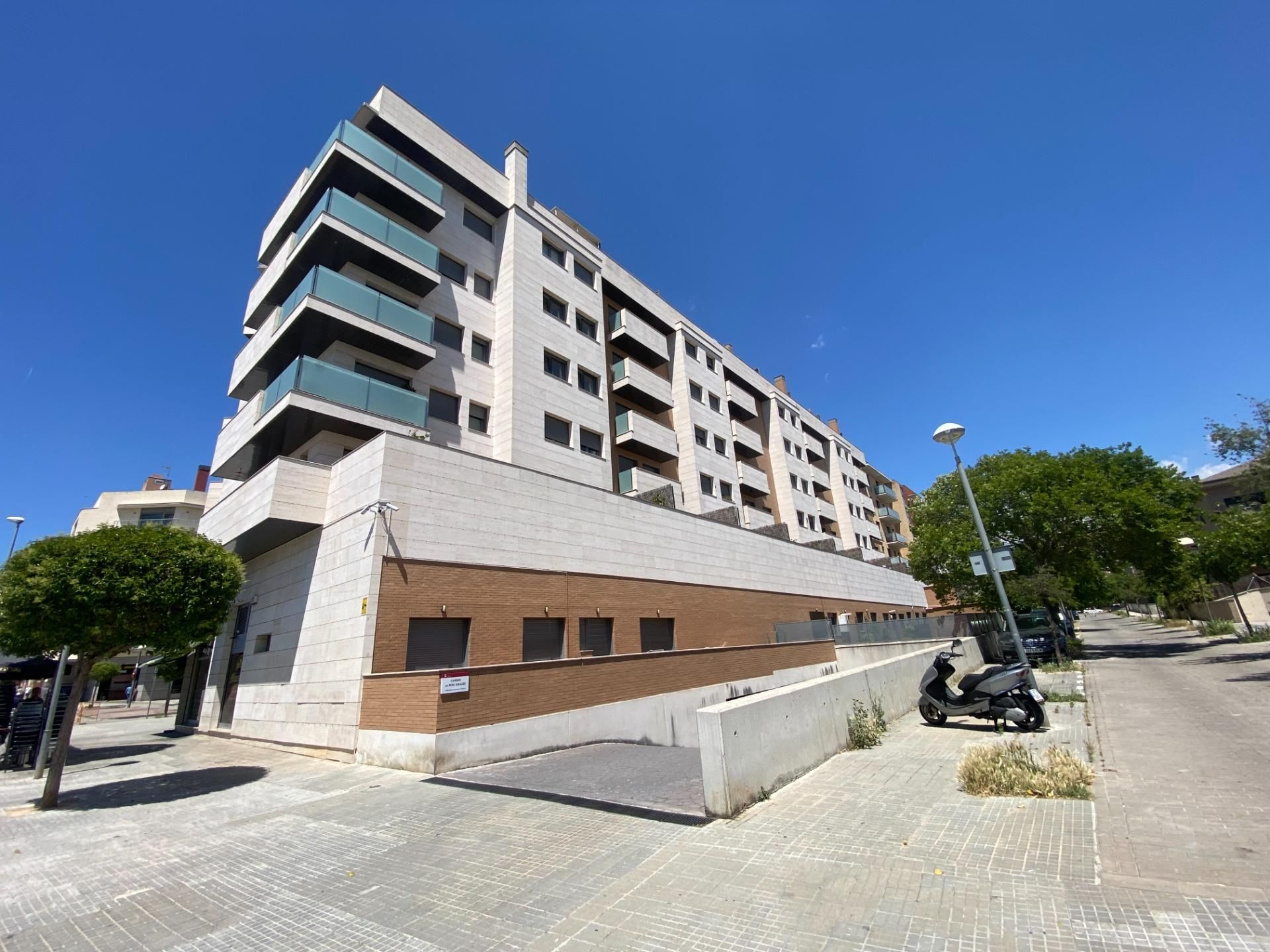 Exterior view of Duplex for sale in Vilafranca del Penedès  with Terrace and Balcony