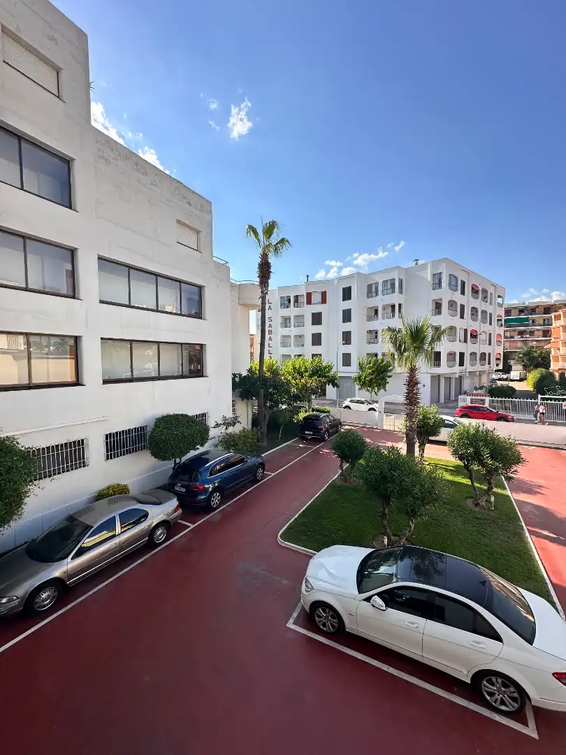 Vista exterior de Àtic en venda en Cambrils amb Aire condicionat, Calefacció i Moblat