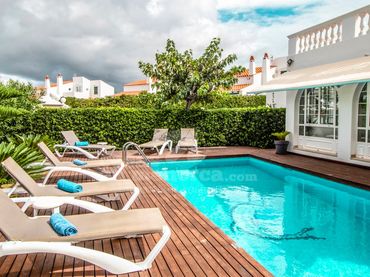 Casa amb piscina en venda a Ciutadella