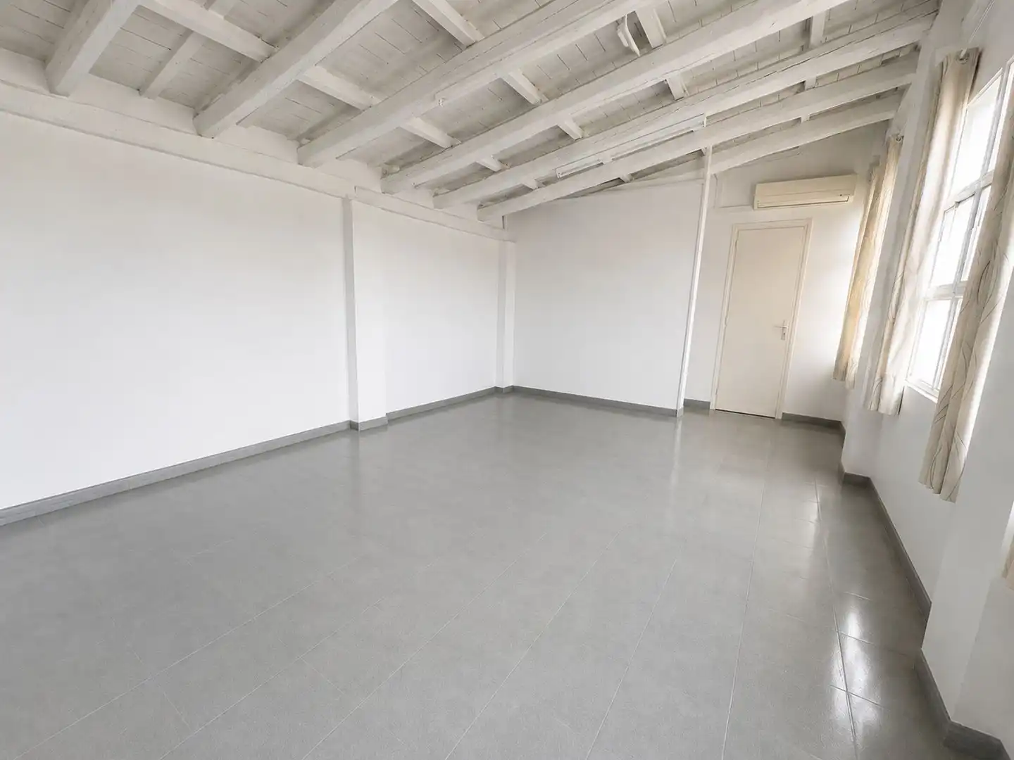 Büro zur Miete in Sitges mit Klimaanlage