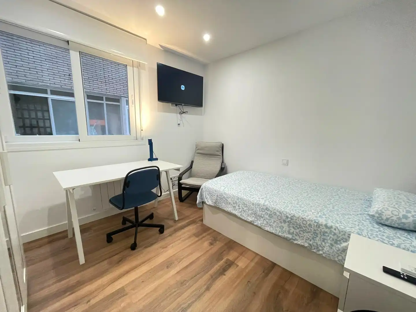 Bedroom of Flat for share in Madrid  with Heating, Furnished and Oven