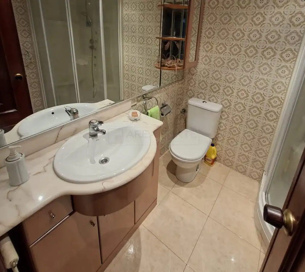 Baño de Piso en venta en Vitoria - Gasteiz con Calefacción, Parquet y Terraza
