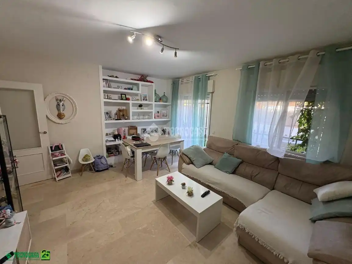 Casa adosada en venta en C. las Viñas, Miguelturra