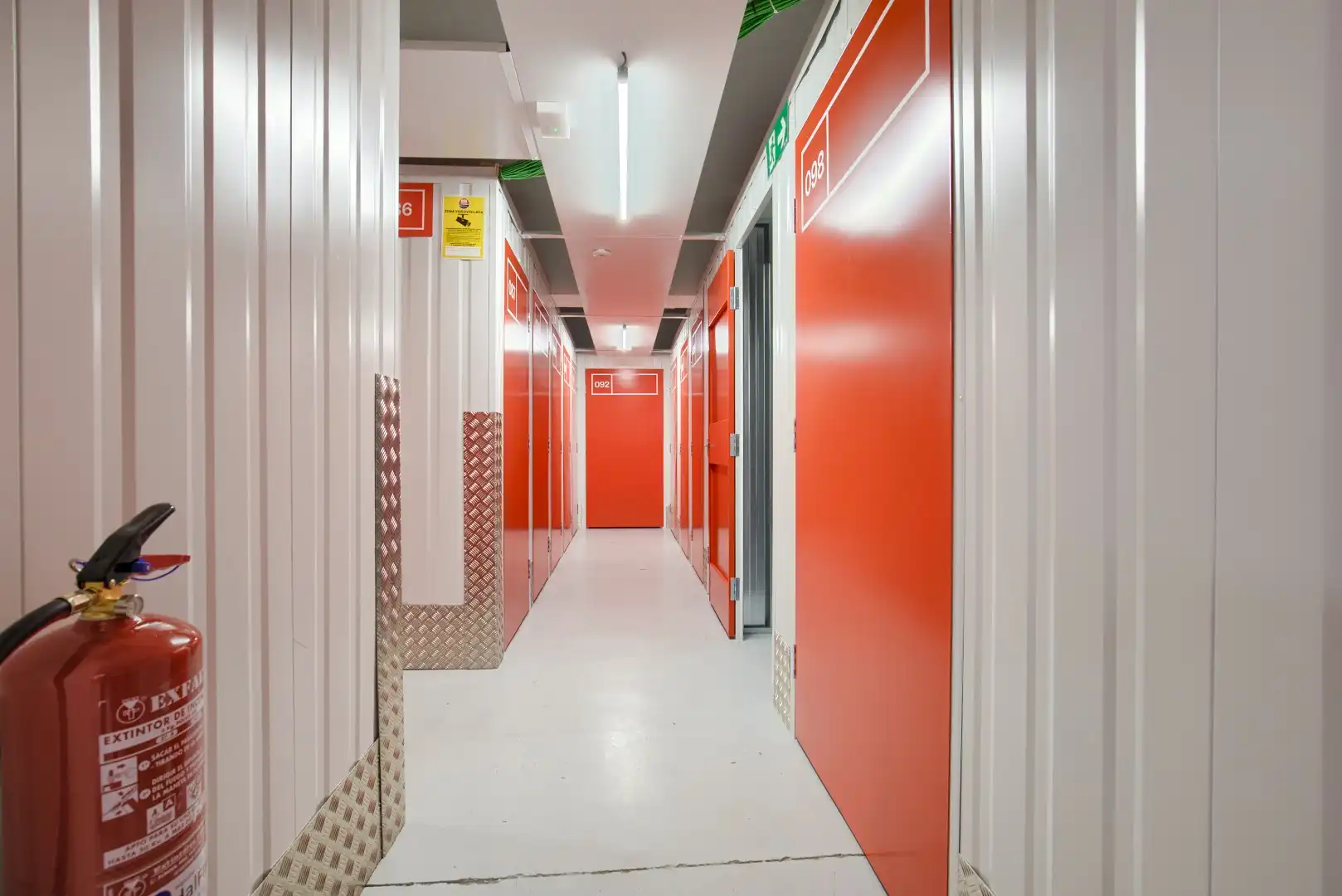 Storage room for rent in Madrid  with Alarm