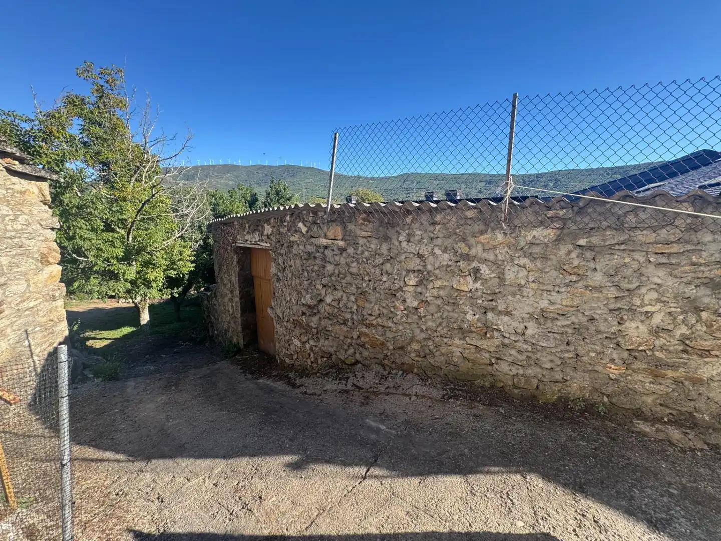 Vista exterior de Casa o xalet en venda en Lubián, Zamora