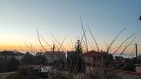 Vista exterior de Casa o xalet en venda en Vigo  amb Jardí privat, Terrassa i Moblat