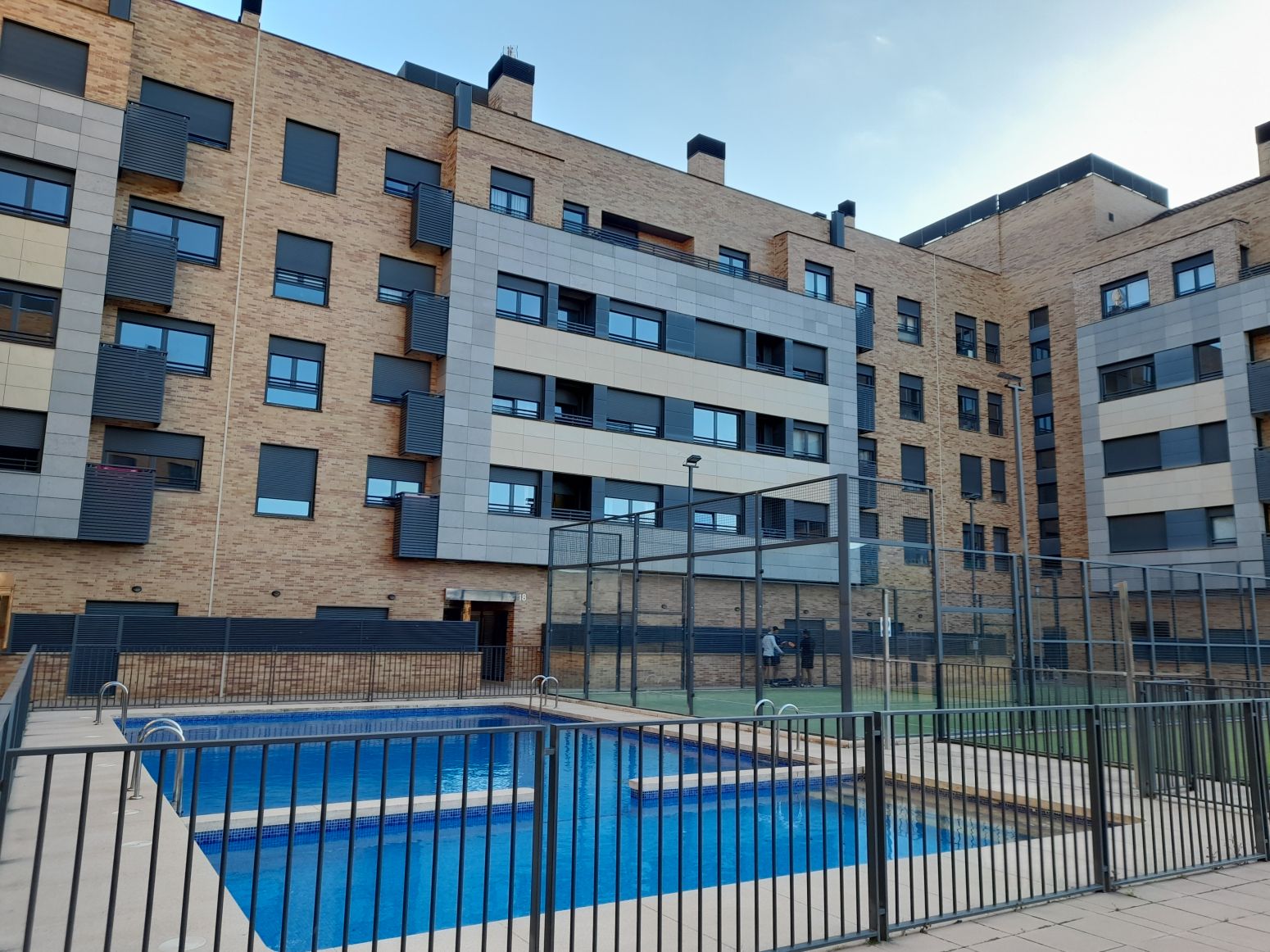 Piscina de Àtic en venda en  Logroño amb Aire condicionat, Calefacció i Parquet