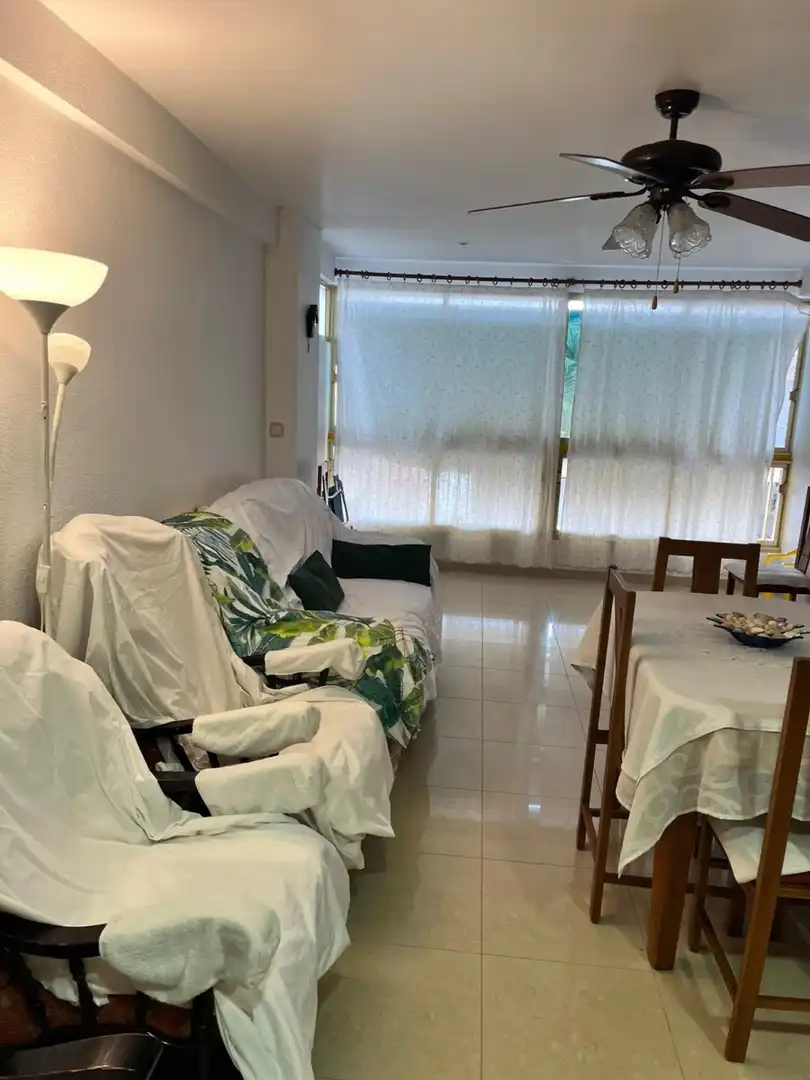 Sala de estar de Apartamento de alquiler en Santa Pola con Calefacción, Amueblado y Microondas