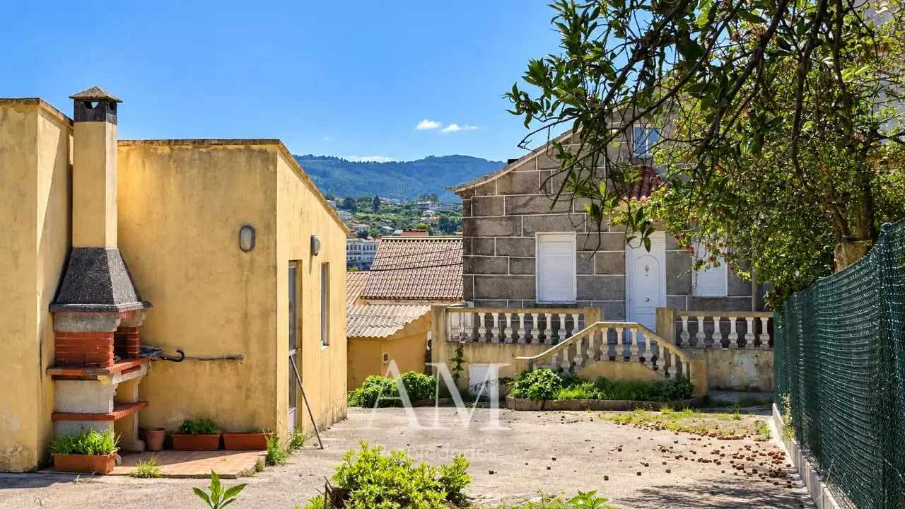 Vista exterior de Casa o chalet en venta en Vigo  con Calefacción, Jardín privado y Terraza