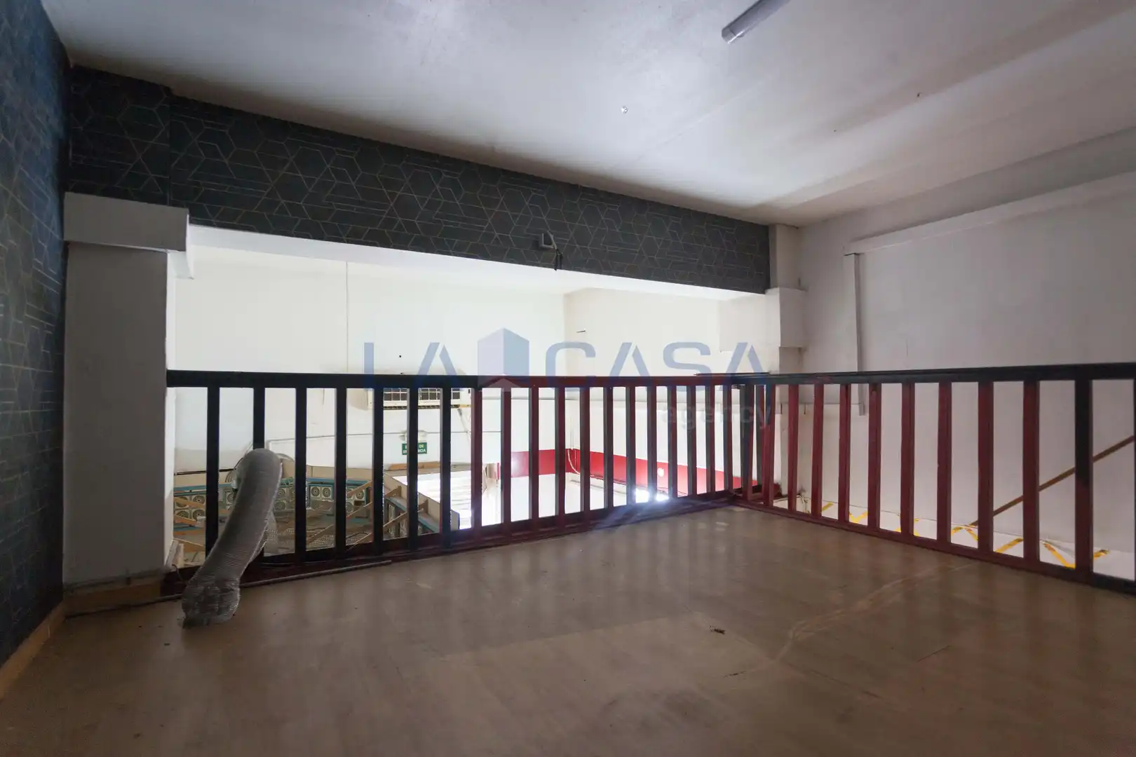 Business premises for sale in Carrer de Lepant, imagen 13