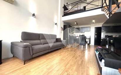 Living room of Duplex for sale in  Madrid Capital  with Air Conditioner, Heating and Terrace