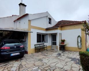 Vista exterior de Casa o xalet en venda en Nigrán amb Terrassa