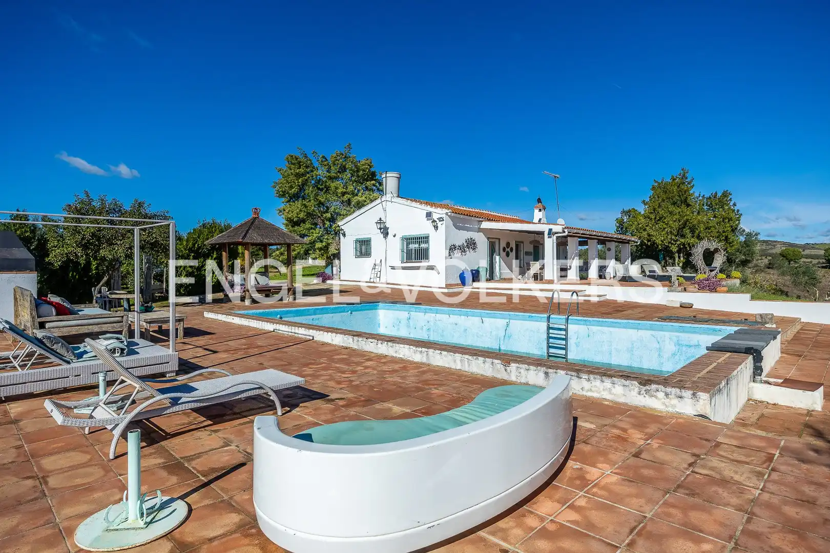 Piscina de Finca rústica en venda en Cazalla de la Sierra amb Calefacció