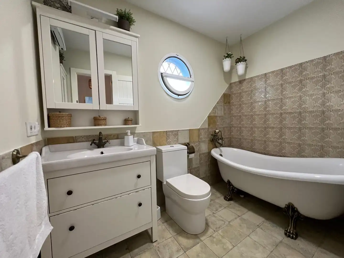 Bathroom of Houses for sale in Sanlúcar de Barrameda  with Air Conditioner, Heating and Terrace