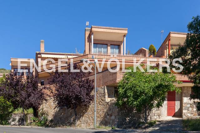 Casa-chalet en Venta en La Pizarra