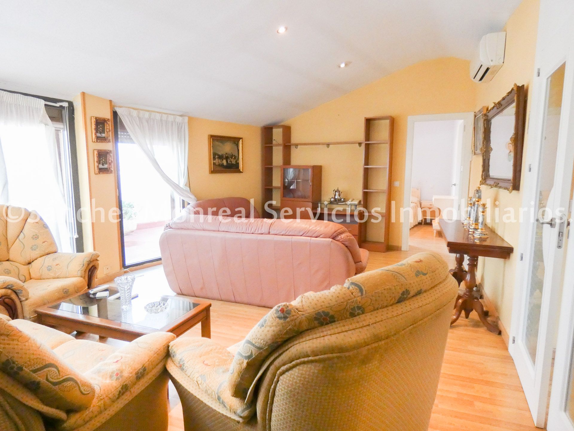 Living room of Flat for sale in Alcázar de San Juan  with Air Conditioner, Heating and Terrace