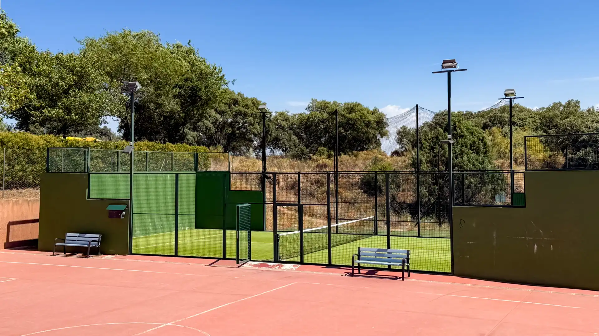 Vista exterior de Casa o xalet en venda en Galapagar amb Aire condicionat, Jardí privat i Forn