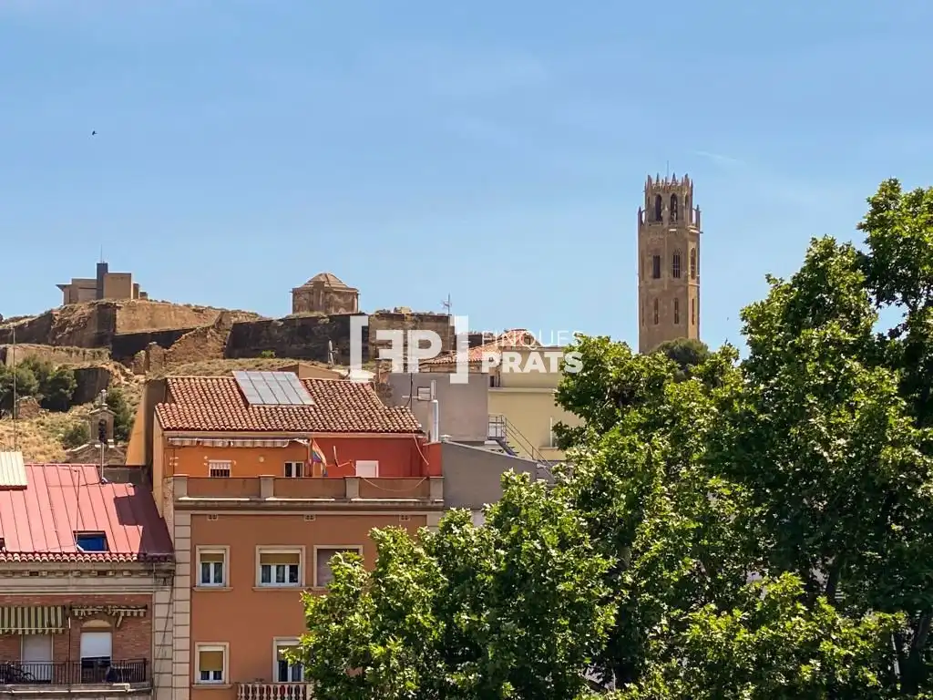 Ático de alquiler en CIUTAT DE FRAGA, Instituts - Universitat