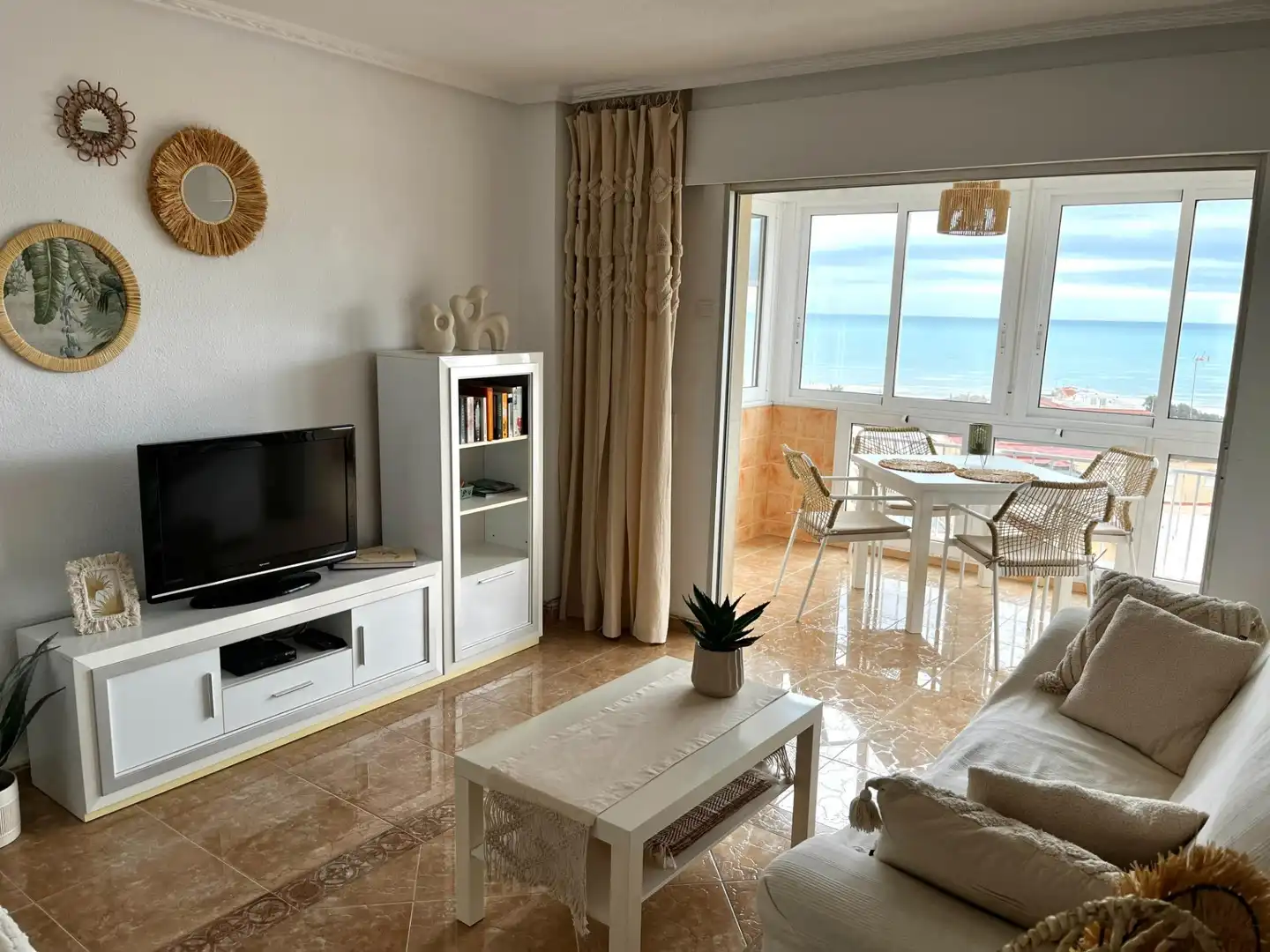 Living room of Apartments for rent in Torrevieja  with Air Conditioner, Private garden and Terrace