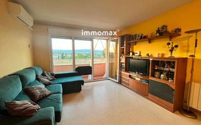 Living room of Flat for sale in Vilanova i la Geltrú  with Air Conditioner, Heating and Terrace