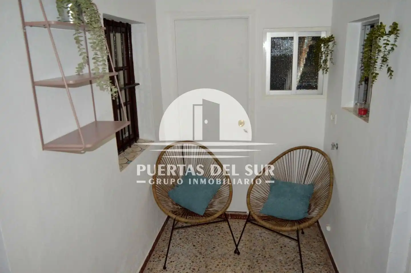 Balcony of Ground floor for sale in Rota  with Storage room