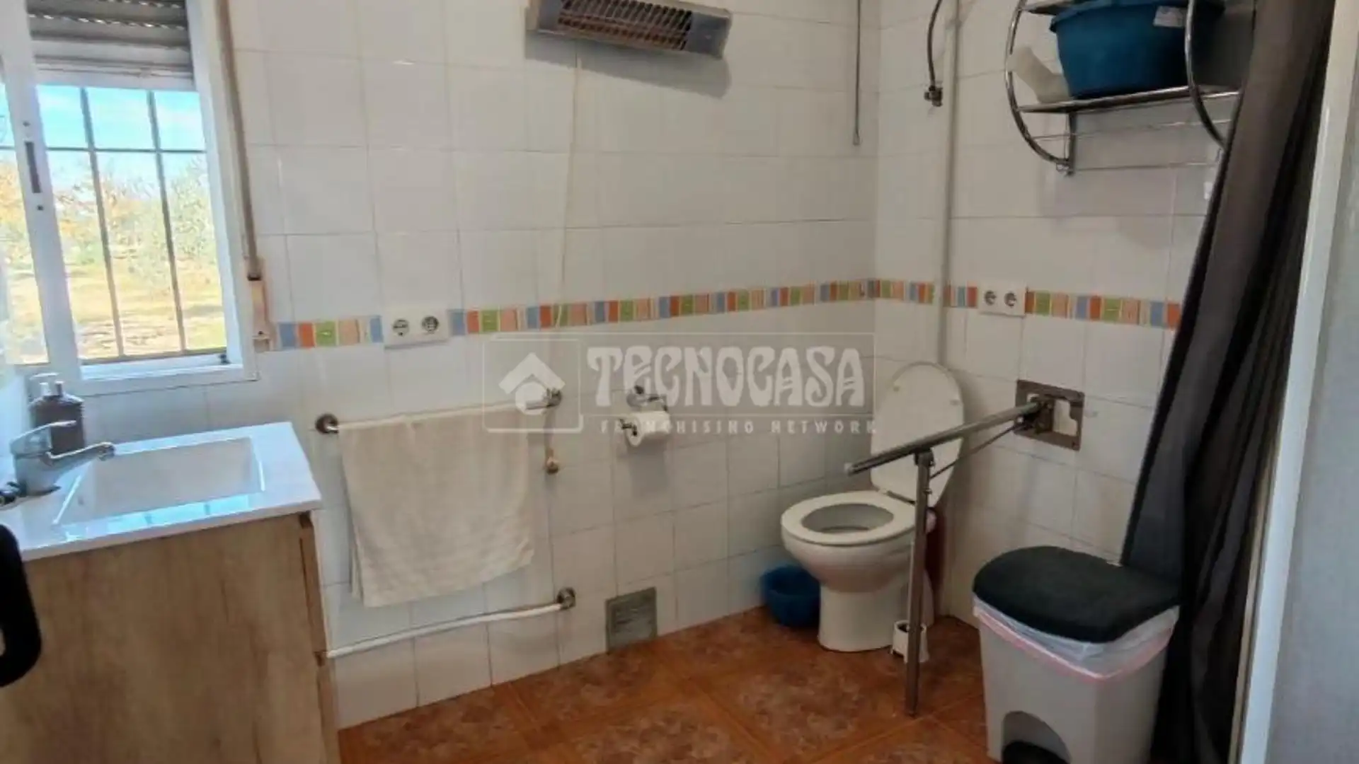 Baño de Finca rústica en venta en Marchena con Aire acondicionado