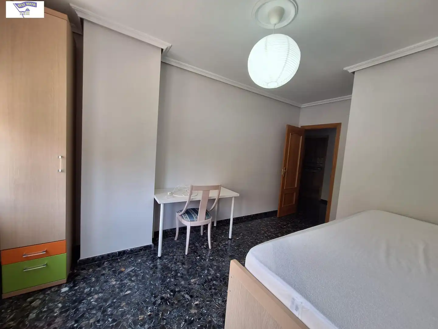 Schlafzimmer von Wohnung zur untervermieten in Albacete mit Heizung