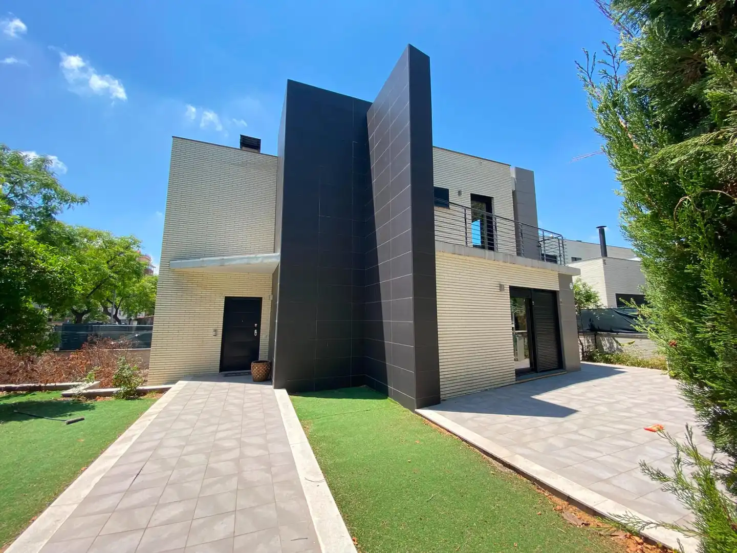 Vista exterior de Casa o chalet en venta en Castellón de la Plana / Castelló de la Plana con Aire acondicionado, Calefacción y Jardín privado