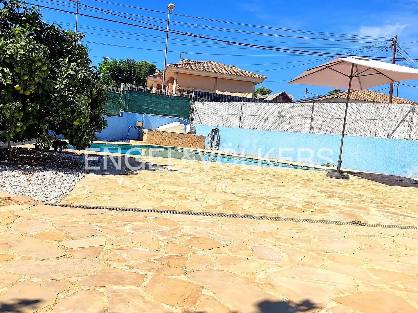 Swimming pool of Houses for rent in Picassent  with Air Conditioner, Heating and Private garden