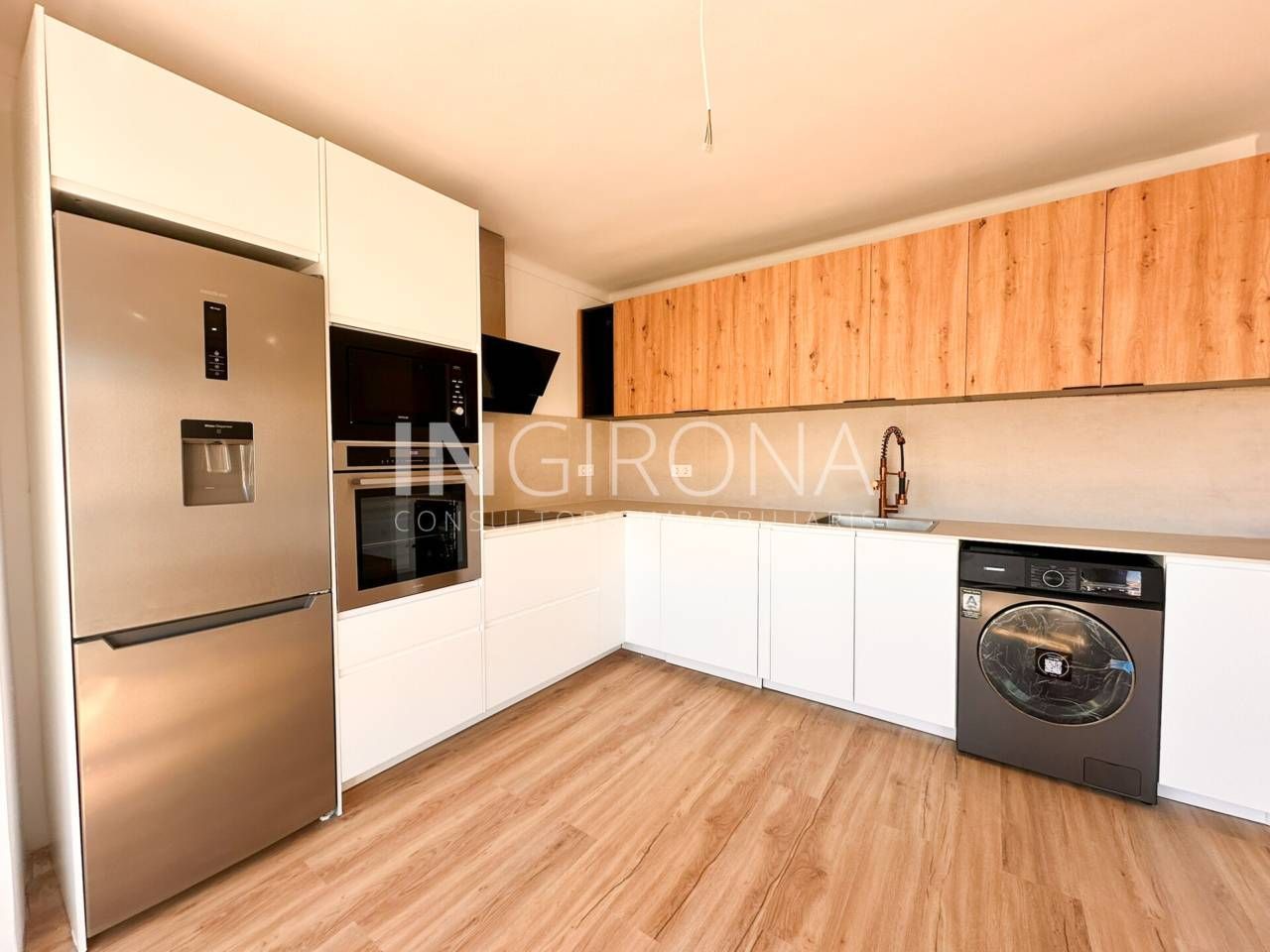 Cuina de Pis de lloguer en L'Escala amb Calefacció i Terrassa