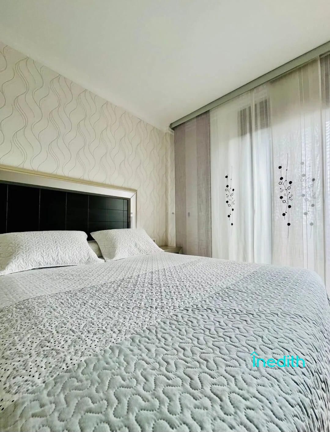 Dormitori de Casa adosada en venda en Vilanova i la Geltrú amb Calefacció, Jardí privat i Terrassa