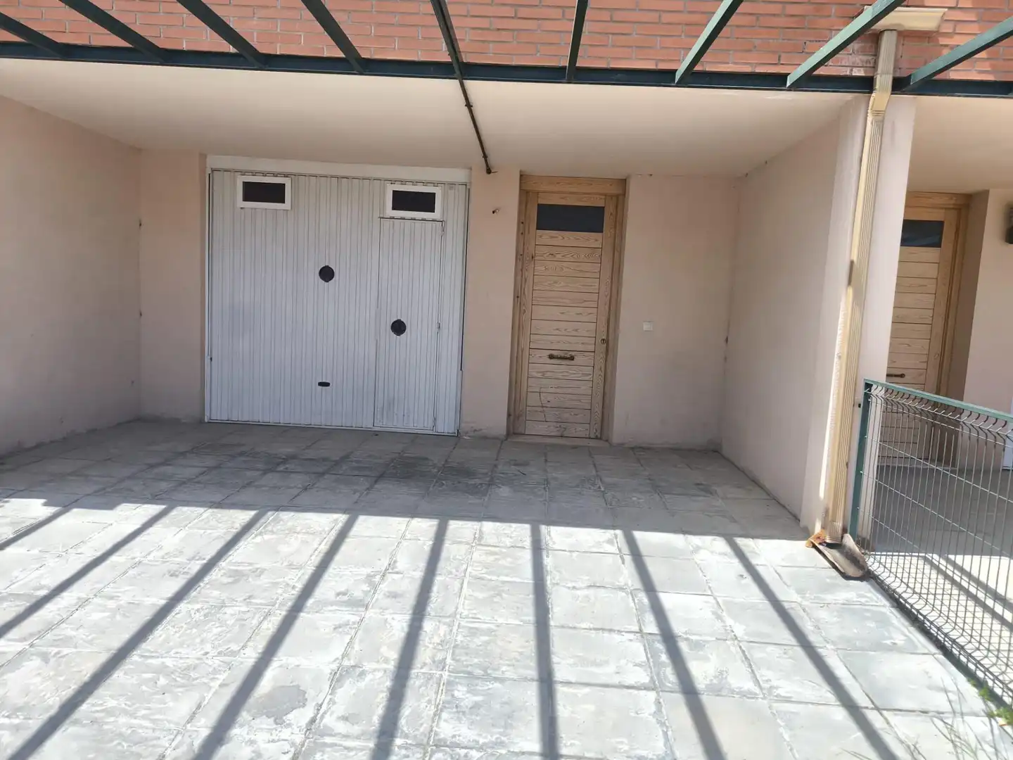 Parking de Casa adosada en venta en Baza con Terraza