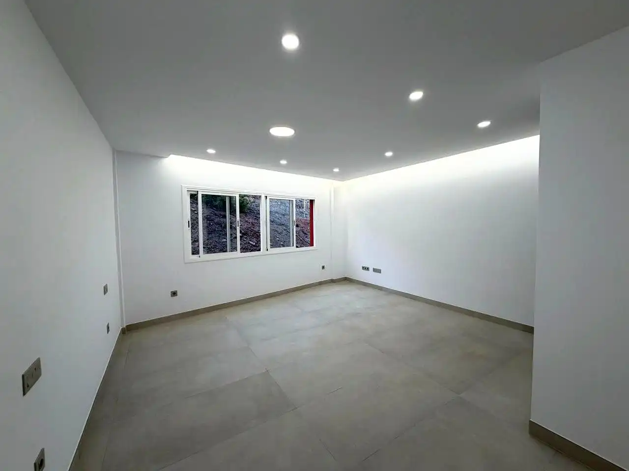 Piso de alquiler en San Bartolomé de Tirajana con Aire acondicionado, Terraza y Internet