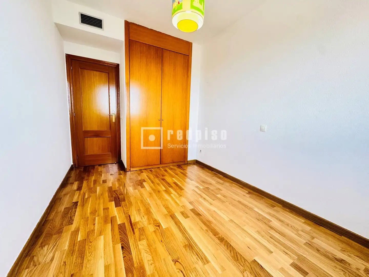 Habitación de Piso en venta en Getafe con Aire acondicionado, Calefacción y Jardín privado