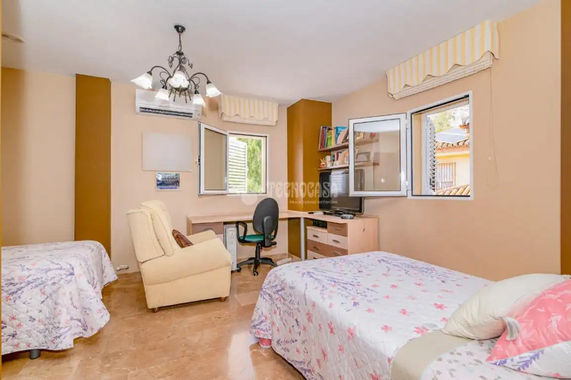 Bedroom of Houses for sale in Cenes de la Vega  with Terrace and Swimming Pool