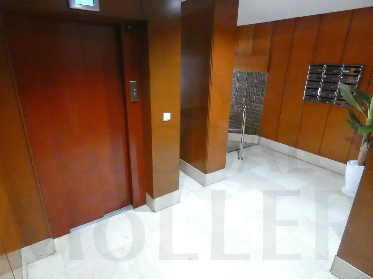 Flat for rent in Calle Ángel Bruna, 20, Ensanche