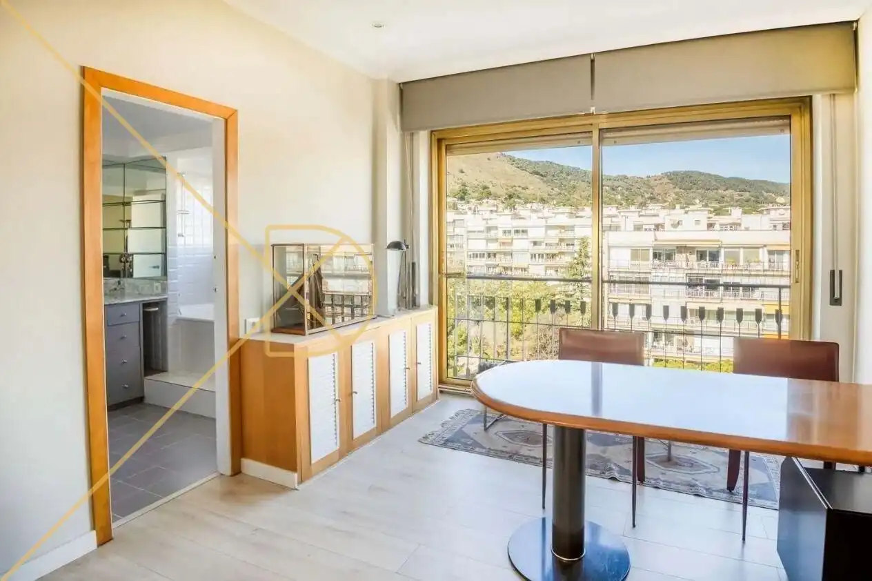 Schlafzimmer von Wohnung zum Verkauf in Barcelona mit Parkett
