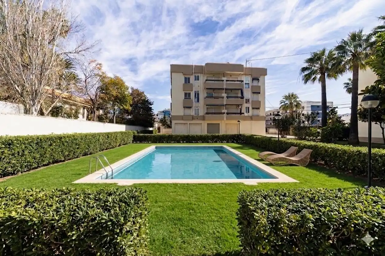 Piscina de Piso en venta en Dénia con Jardín privado y Terraza