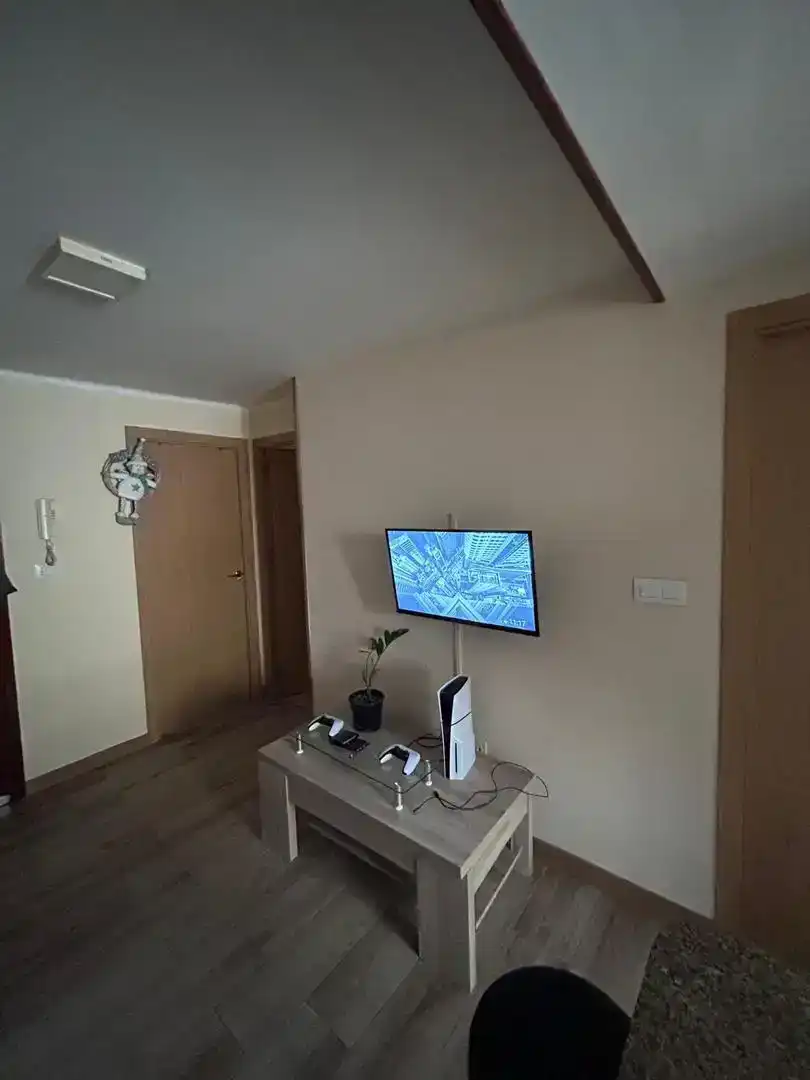 Sala d'estar de Pis de lloguer en Vigo  amb Traster, Moblat i Forn