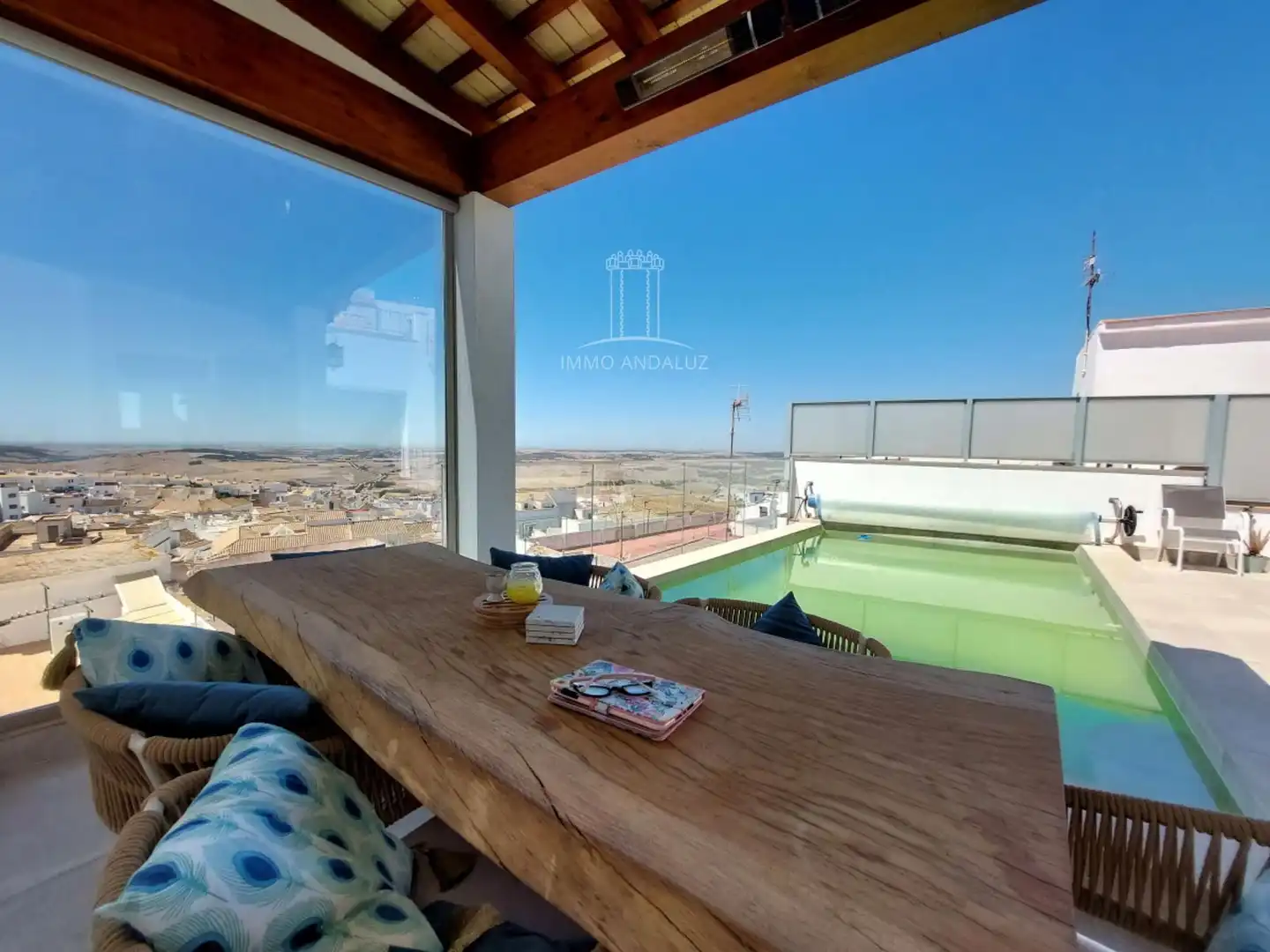 Terrasse von Einfamilien-Reihenhaus zum Verkauf in Medina Sidonia mit Klimaanlage und Heizung
