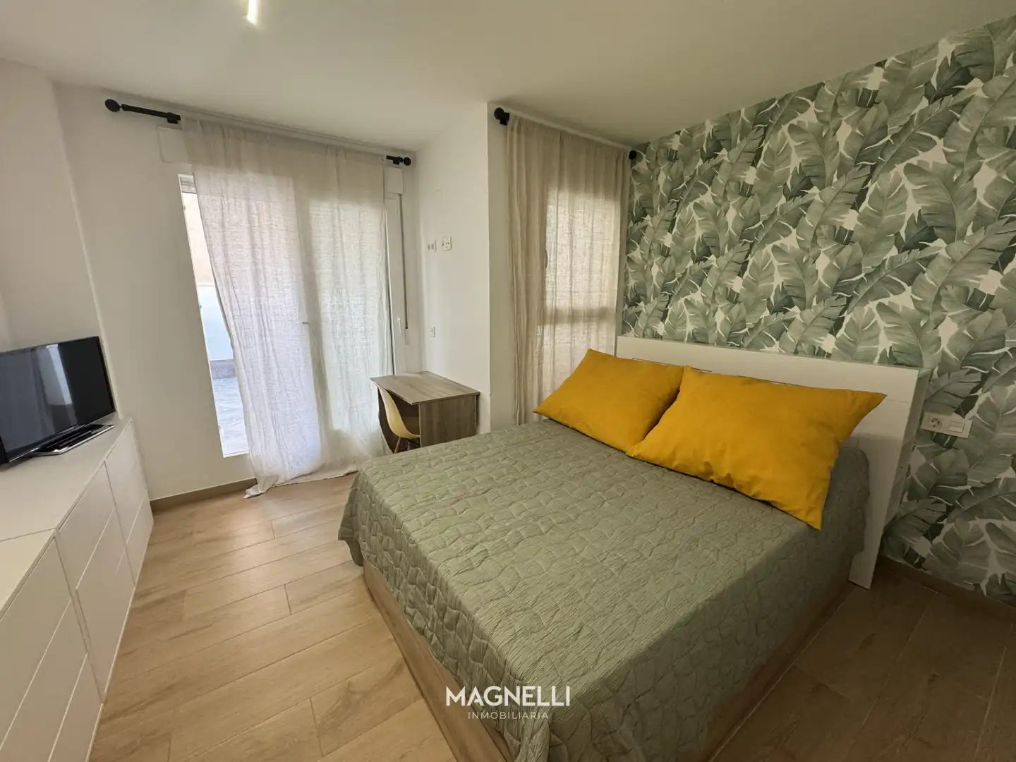 Flat for sale in Calle Manuel Maestre, Plaza Castelar - Mercado Central