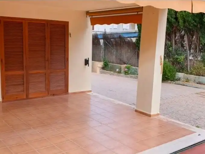 Vista exterior de Apartamento de alquiler en Playa de la Concha