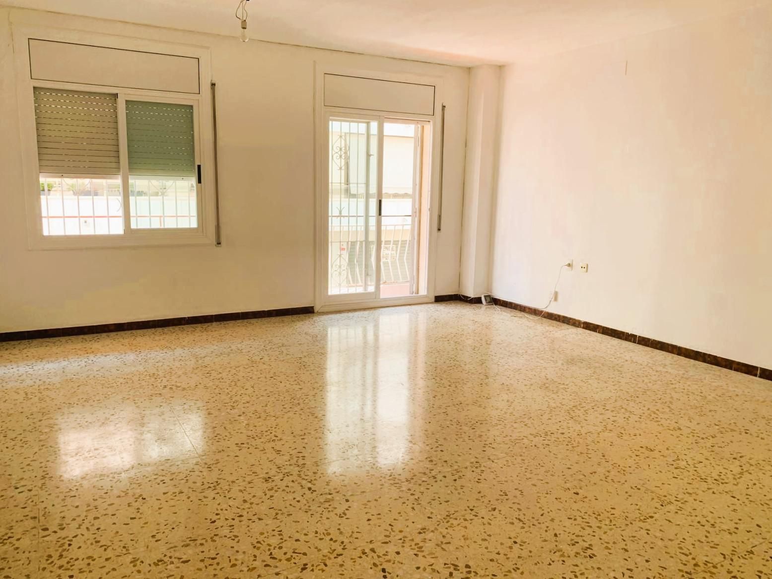 Sala d'estar de Pis en venda en Vilanova i la Geltrú amb Balcó