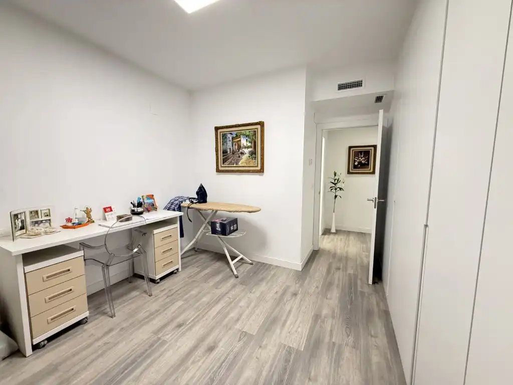 Flat with pool for sale in Calle Escritora Carmen Laforet, imagen 31