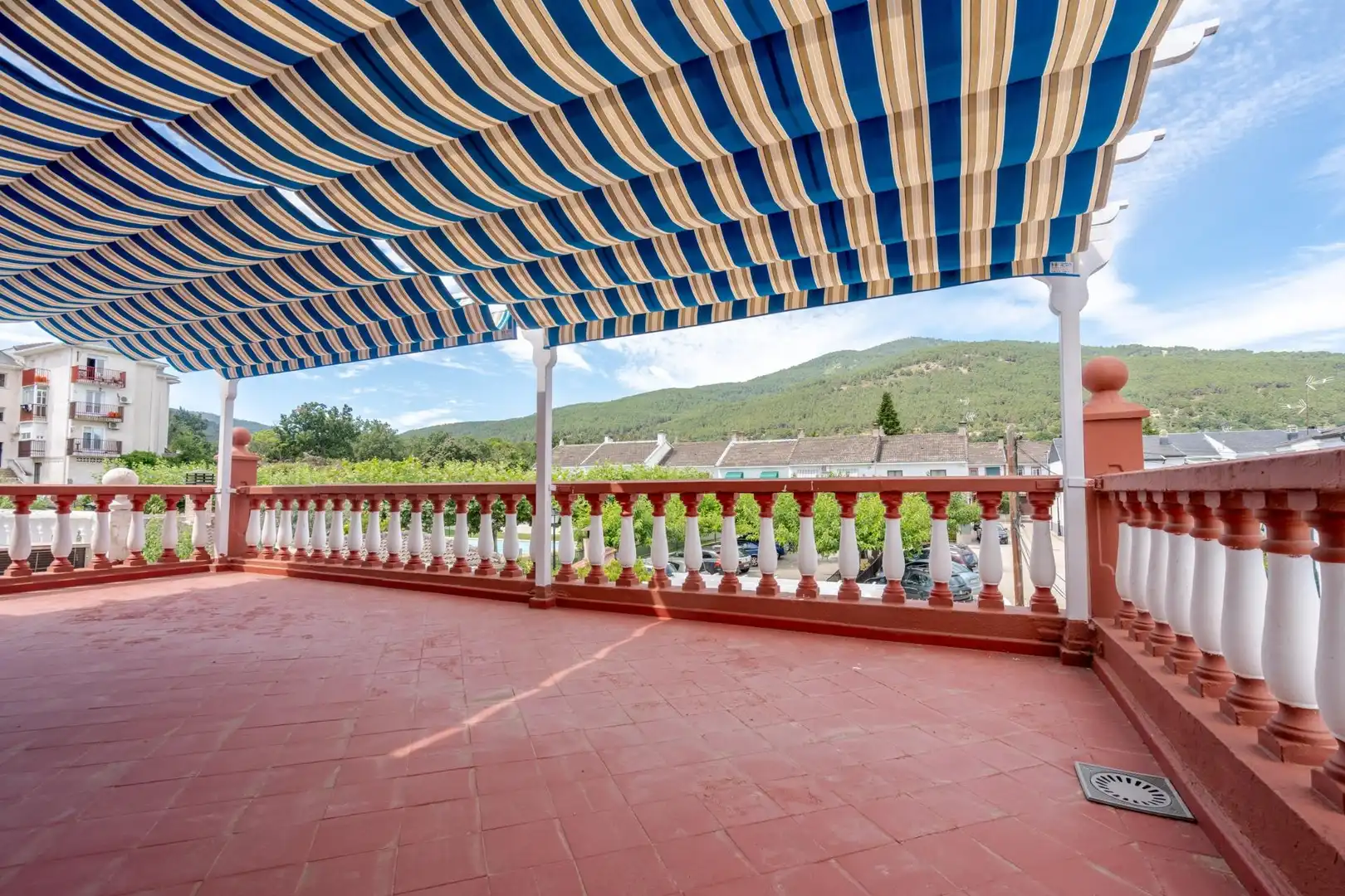Terraza de Casa adosada en venta en El Tiemblo 